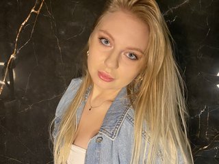 Erotiska video tērzēšana LilyHotty