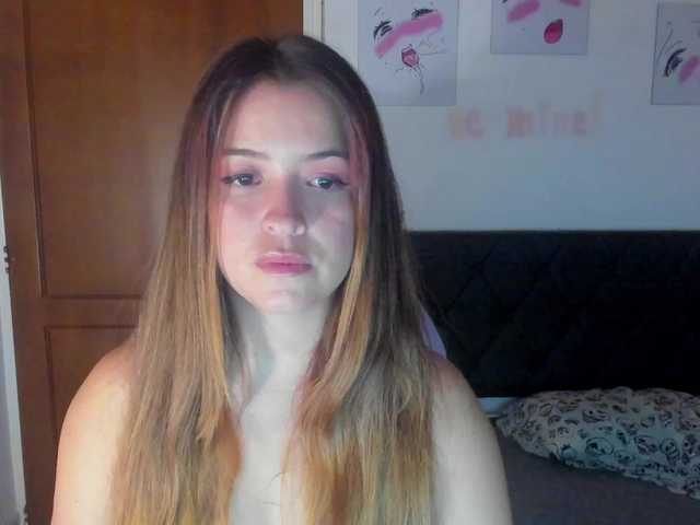 Fotogrāfijas littleDanni This little naughty girl, wants to explode in squirt and my favorite tips 33, 73, 103, 333 will help with it!! . blowjob