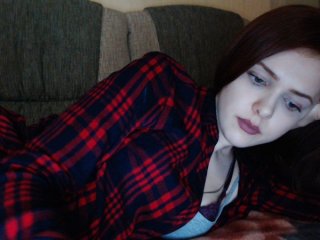 Fotogrāfijas Fiery_Phoenix hello, I am Kate) put love) all shows - group and full private) changing clothes - 55 tokens) dances - 77 tokens) slaps - 11 tokens. I collect for gifts for the New Year)