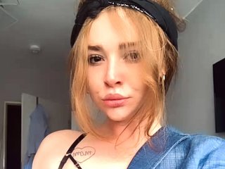 Erotiska video tērzēšana Littleslave1
