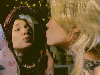 Erotiska video tērzēšana LittleSpaceMouse-