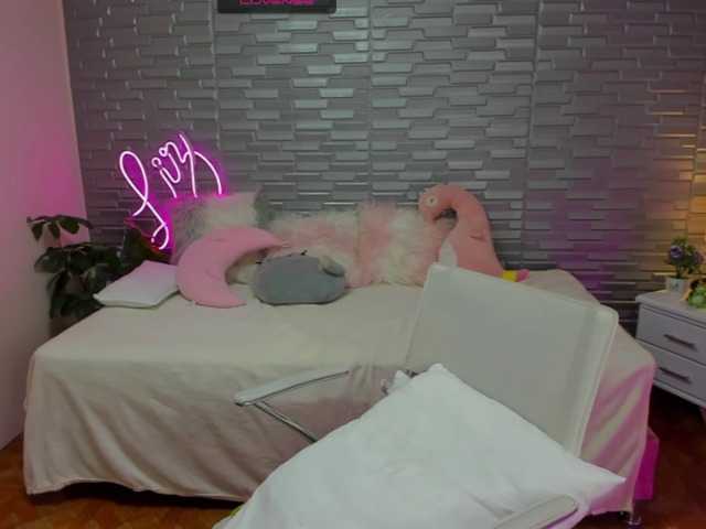 Fotogrāfijas liz-dominguez hello welcome guys to my room #pvt#lush#domi#teen#latina