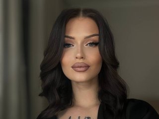 Erotiska video tērzēšana LolaFever