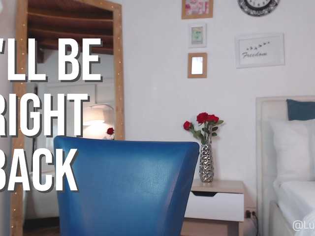 Fotogrāfijas luci-vega Hello Guys! I am very happy to be here again, help me have a great orgasm with your tips [500 tokens remaining GOAL: RIDE DILDO 488 ]