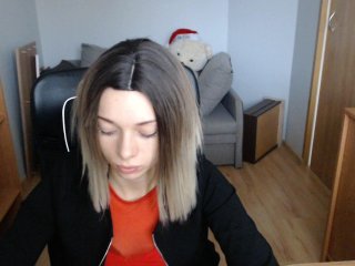 Fotogrāfijas LucySmith spank ass 20 tok, kiss 10 tok, naked tits 50 tok,all naked and masturbate -->priv chat