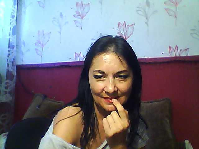 Fotogrāfijas MailysaLay I'll watch your cam for 30. Topless - 50. Naked - 200