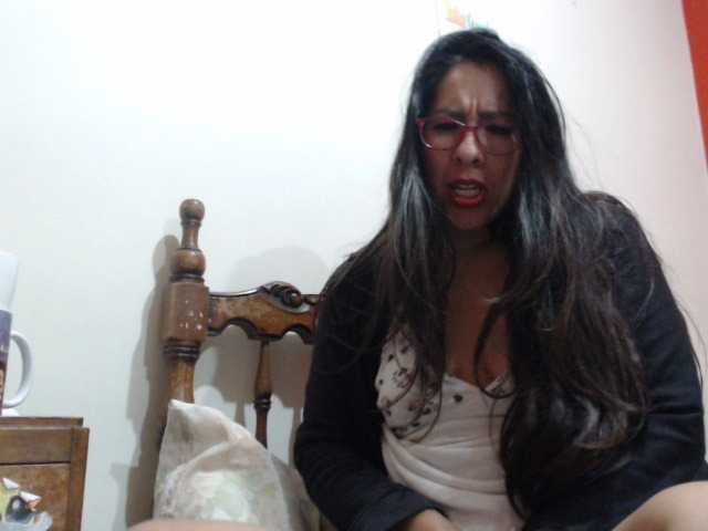 Fotogrāfijas Malishka19 Welcome, come on guys I'm horny, I want to wet my pussy with your tips!