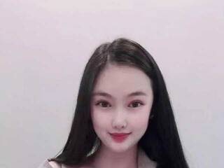 Erotiska video tērzēšana Mandy-HuoWu