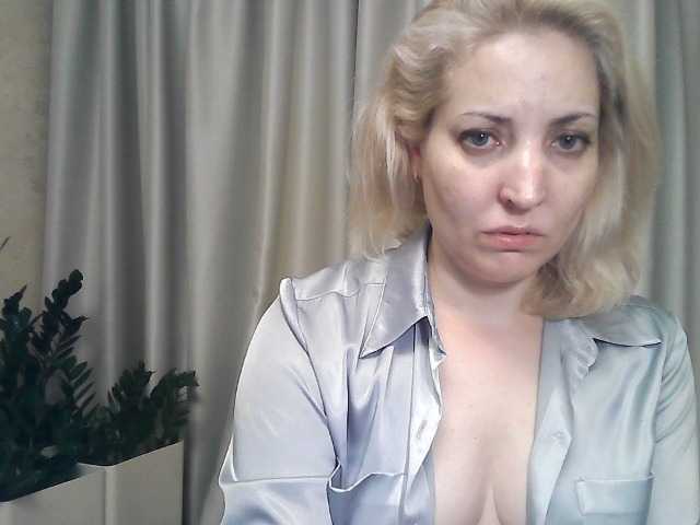 Fotogrāfijas mariska-kiska look at camera 25, show nipple 20, show breast 40, open pussy 50, open ass 70, undress and show my holes 100 tokens