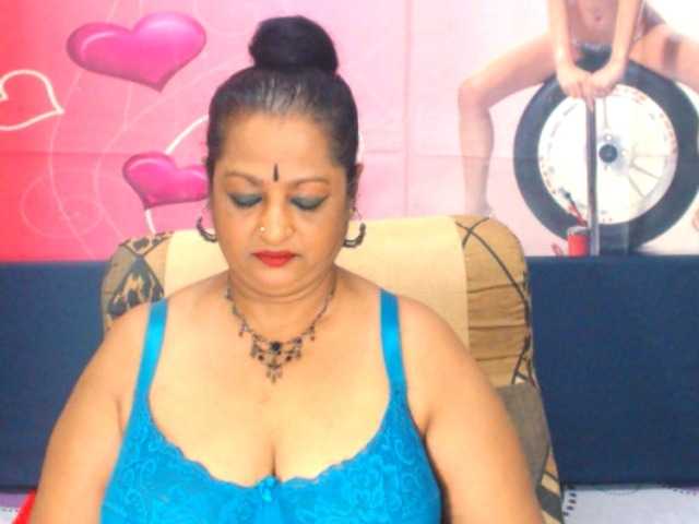 Fotogrāfijas matureindian ass 30 no spreading,boobs 20 all nude in pvt