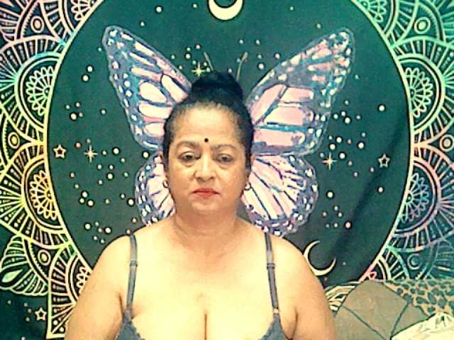 Fotogrāfijas matureindian boobs 15 tk,ass 25 tokens,fully nude in pvt n spy,tip 15tk to use toy,guys all nude in spy or pvt,spreading ass n pussy also in spy or pvt ,hairy pussy buzz my ohmibod get me wet