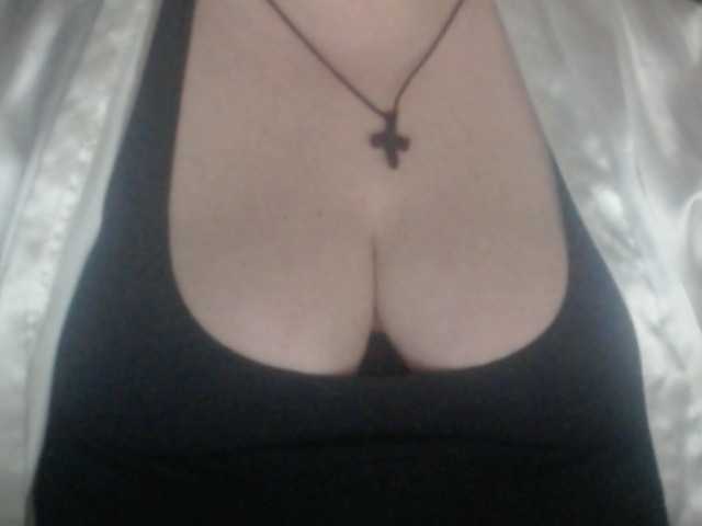 Fotogrāfijas mayalove4u lush its on ,1 to make my toy vibra, 5 for like e,15#tits 20 #ass 25 #pussy #lush on , please one tip