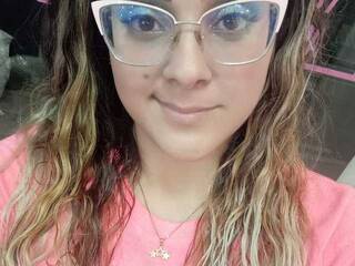 Erotiska video tērzēšana MayaMartins