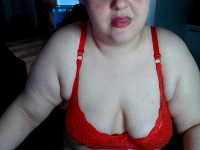Fotogrāfijas Kimberly_BBW IS MY HAPPY BRITDAY MAKE ME VIBRATE WITH TOKENS I WANT TO RUN