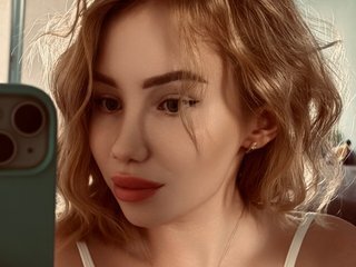 Erotiska video tērzēšana MerriiiRosalee
