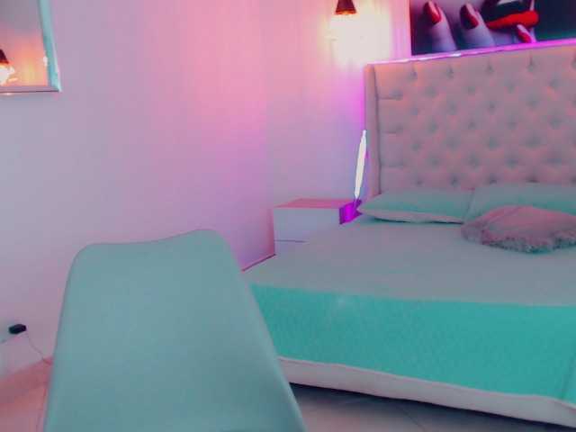 Fotogrāfijas mia-candyh Hello my loves, welcome to my room .... ready to have fun. ??