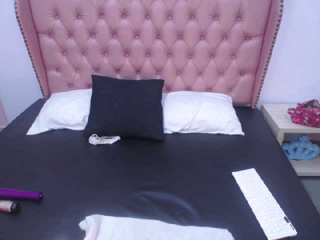 Apraides ekrānuzņēmumi Mia-simons