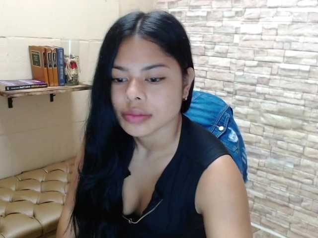 Apraides ekrānuzņēmumi MiaOrtiz