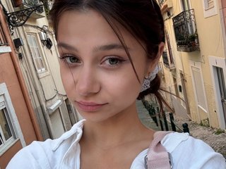 Erotiska video tērzēšana MiaRouxie