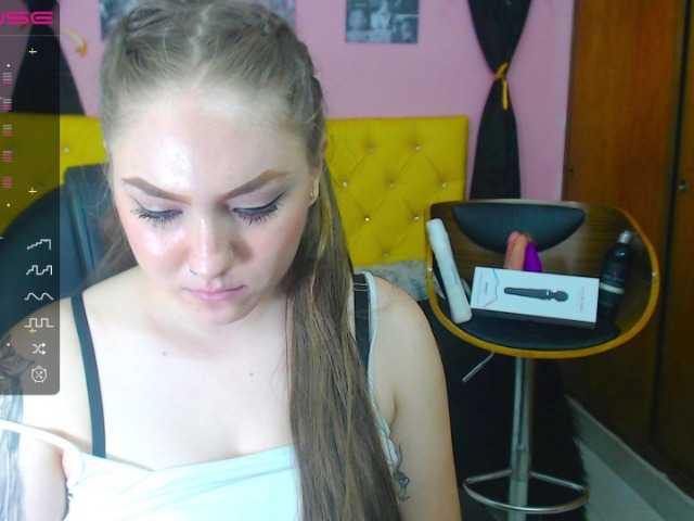 Apraides ekrānuzņēmumi MicaelaSmith