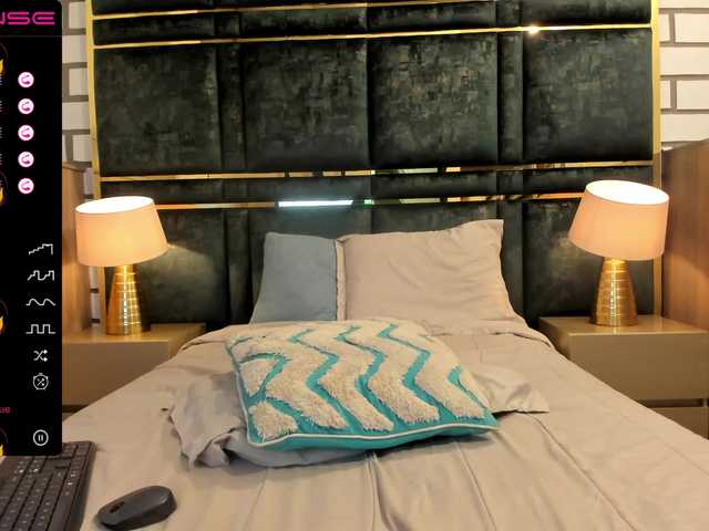 Apraides ekrānuzņēmumi MiiaJones