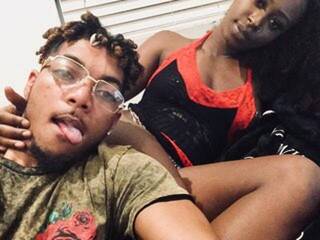 Erotiska video tērzēšana Mikeandcoco