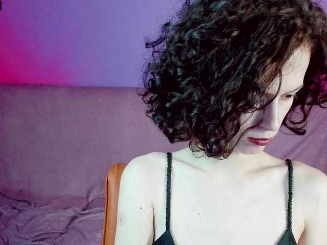 Apraides ekrānuzņēmumi Mila-Hot