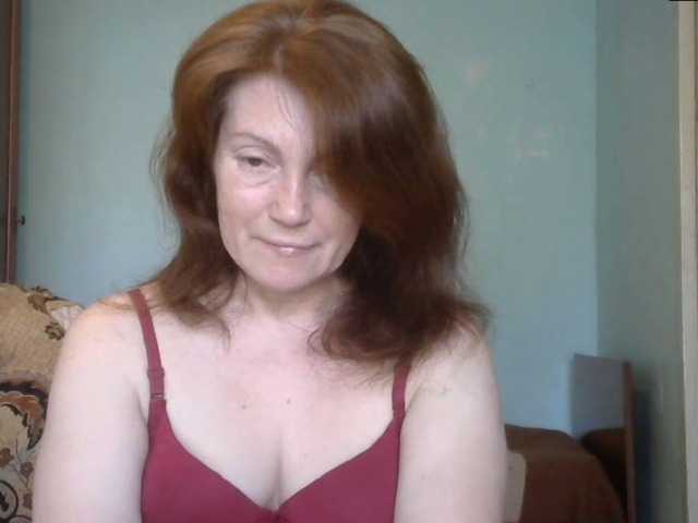 Fotogrāfijas MilfCarrliena Classic milf lets have some hot chat ! pvt , tips are welcome .* no russian