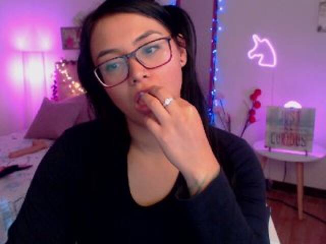 Apraides ekrānuzņēmumi Miss-Bonnie