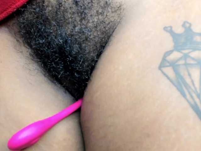 Fotogrāfijas MissBlackCandy hairy#squirt #hairy #feet #bush #ebony