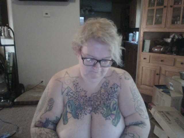 Apraides ekrānuzņēmumi MitziMonroe