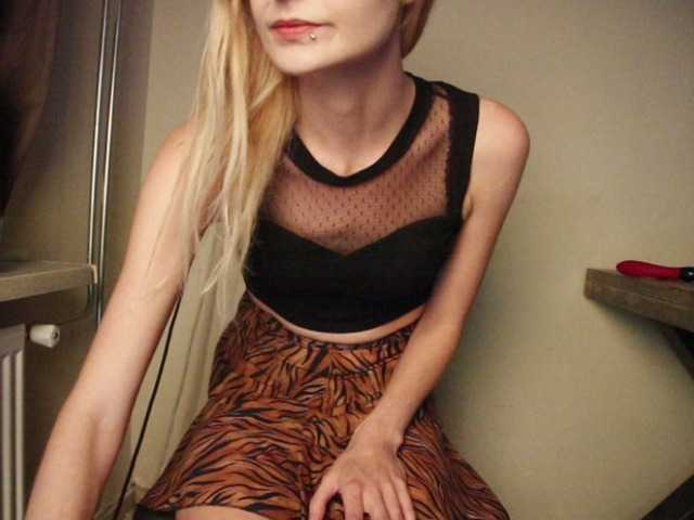 Fotogrāfijas Modelicious PVT = OPEN! Let's have some fun! #skinny #blonde #slut #smalltits