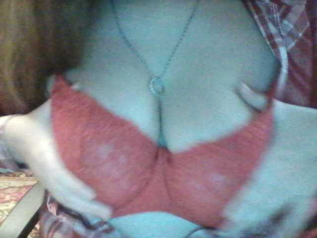 Fotogrāfijas Limonadka Who want see my sexy tits? 30 tokens!