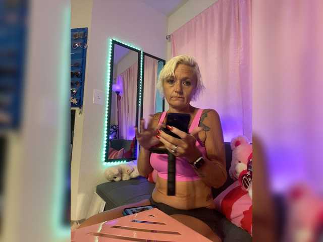 Fotogrāfijas mrs_stephanie Let’s read a naughty story together