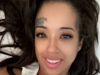 Erotiska video tērzēšana Mskinkykitty