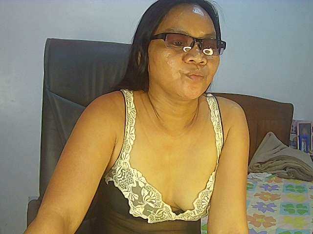 Fotogrāfijas KettyAsian Hey Guy's Go Tip ,,, I'm here to give you Pleasure lets enjoy, If i feel soo good enough you will see me naked .HELP TO MAKE ME CUM GUYS .... GIVE ME MORE ALOT OFF PLEASURE ...