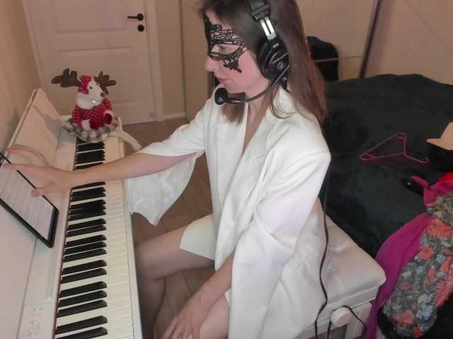 Fotogrāfijas PianoGirl Hi everyone. I am Anastasia :) 101 Take off dress, 102 put on dress, 103 change the dress, 70 autodj - dance, 10001 - take off mask