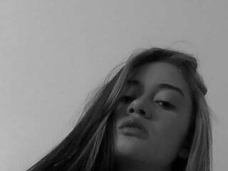 Erotiska video tērzēšana Naomi-Carly