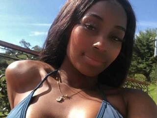 Erotiska video tērzēšana NAOMMII-1