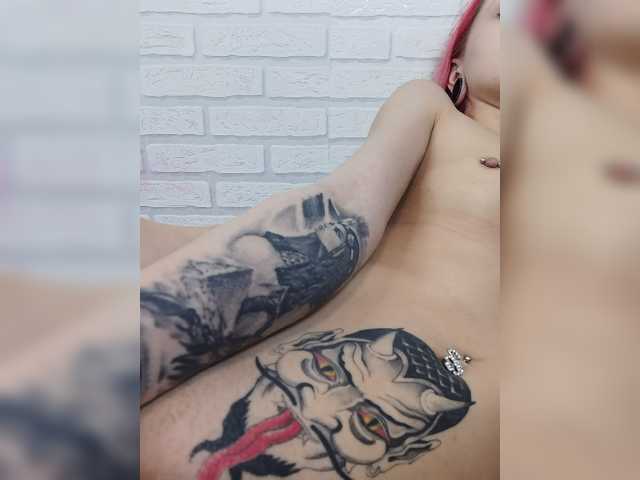 Fotogrāfijas NastyaFox I want to show 10 intimate piercings and play with a pussy in Bdsm games