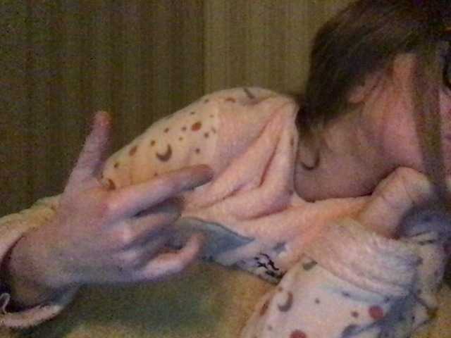 Apraides ekrānuzņēmumi naturalblonde