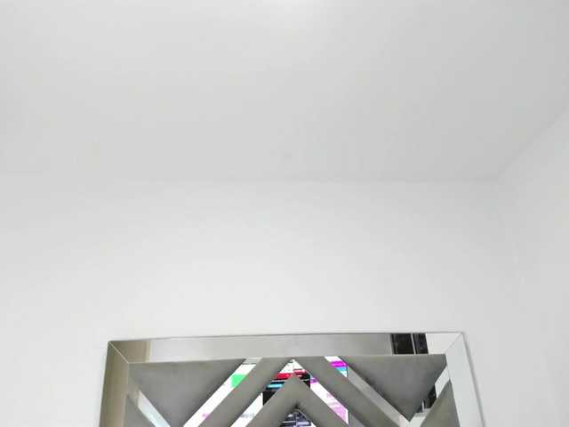 Apraides ekrānuzņēmumi Evelyn-ls