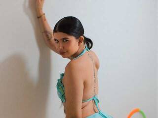 Erotiska video tērzēšana Nicolane-Palmer1