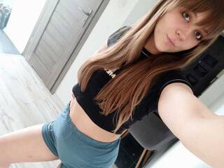 Erotiska video tērzēšana NicollKiss