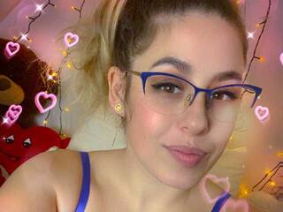 Erotiska video tērzēšana NicollSweetXo