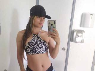 Erotiska video tērzēšana NikkiHanson