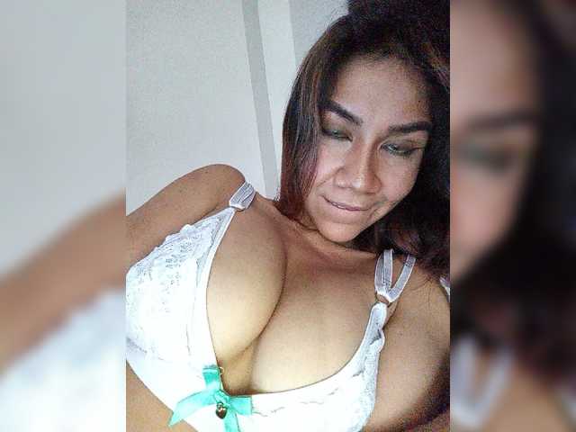 Fotogrāfijas NinaBelluschi HEY SEXY, WELCOME TO MY RELAX PLACE*** PLAY WITH MY TITS AND SPIT... Come and let's take a shower 888 / REMAIN 777