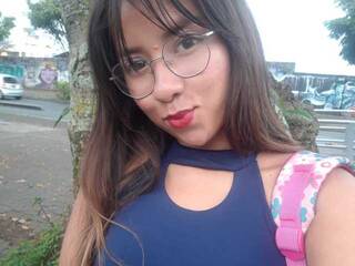 Erotiska video tērzēšana Nini-23