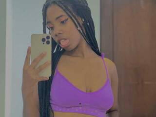 Erotiska video tērzēšana Nyomi-Jay