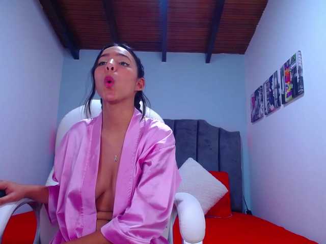 Apraides ekrānuzņēmumi Paola-bigboobs